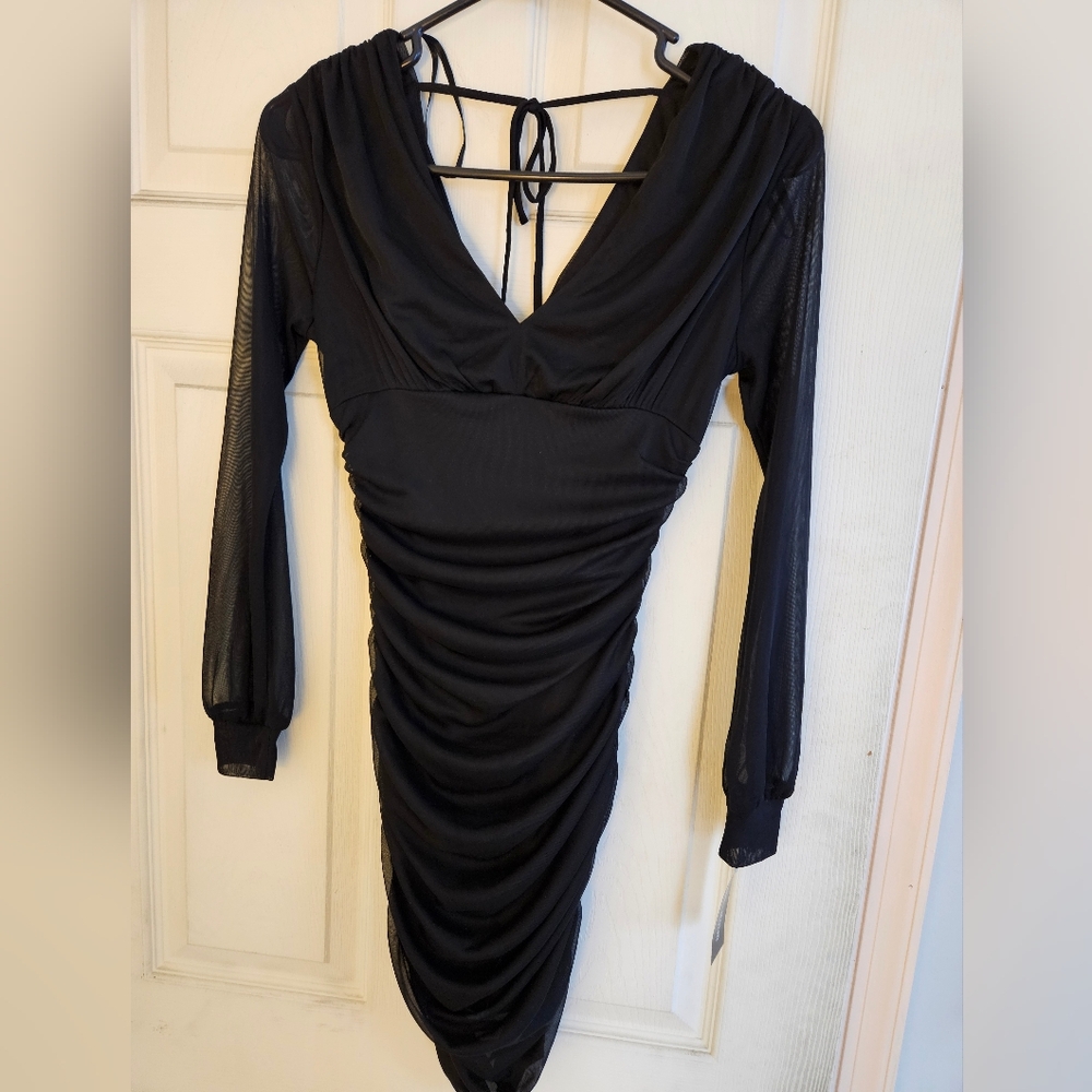 Elegant Black Long Sleeve Ruched Dress Small